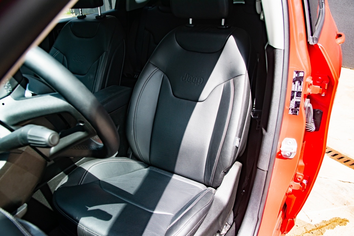 Compass fotele przednie