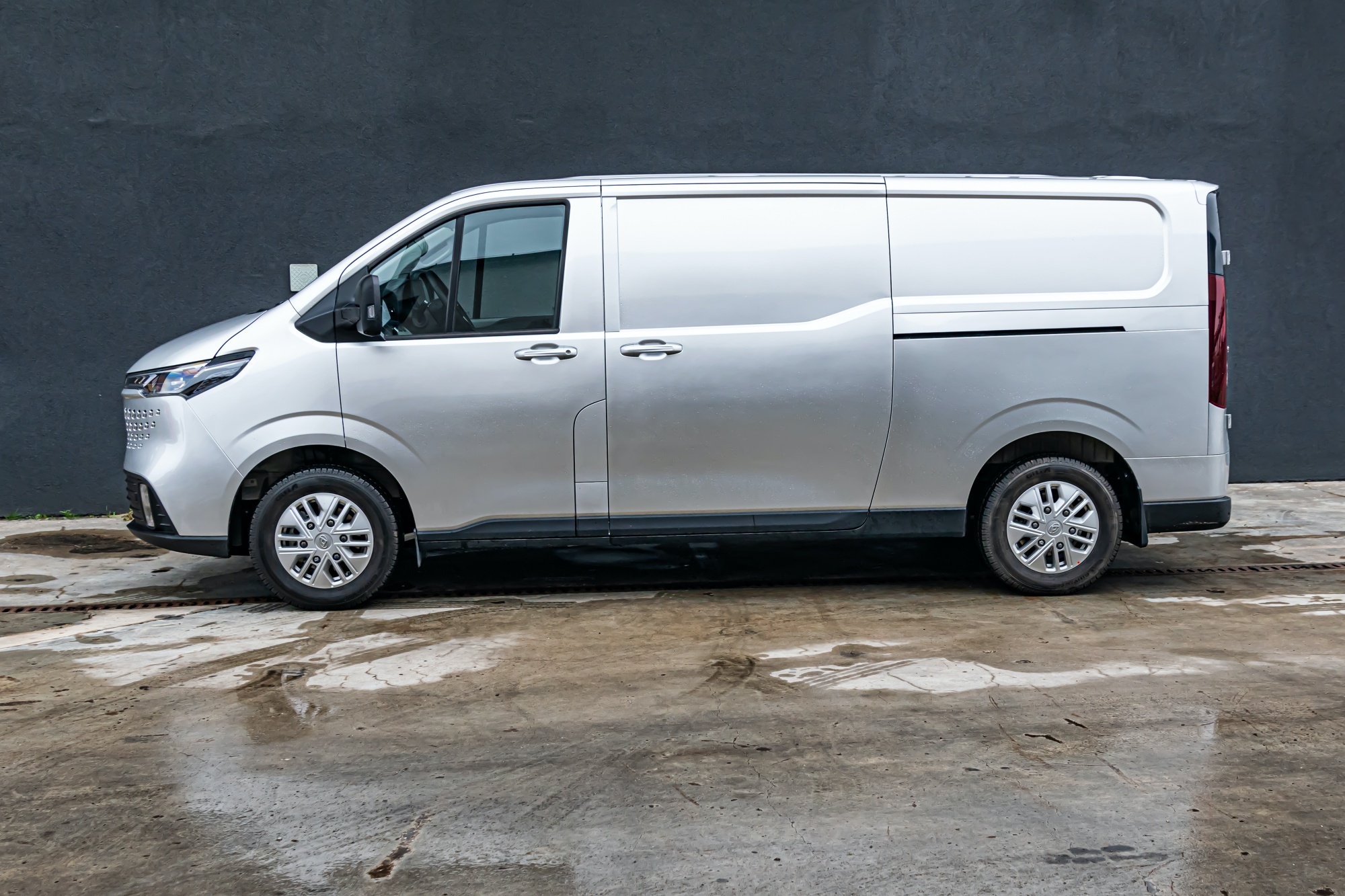 Maxus e-Deliver 7 sylwetka