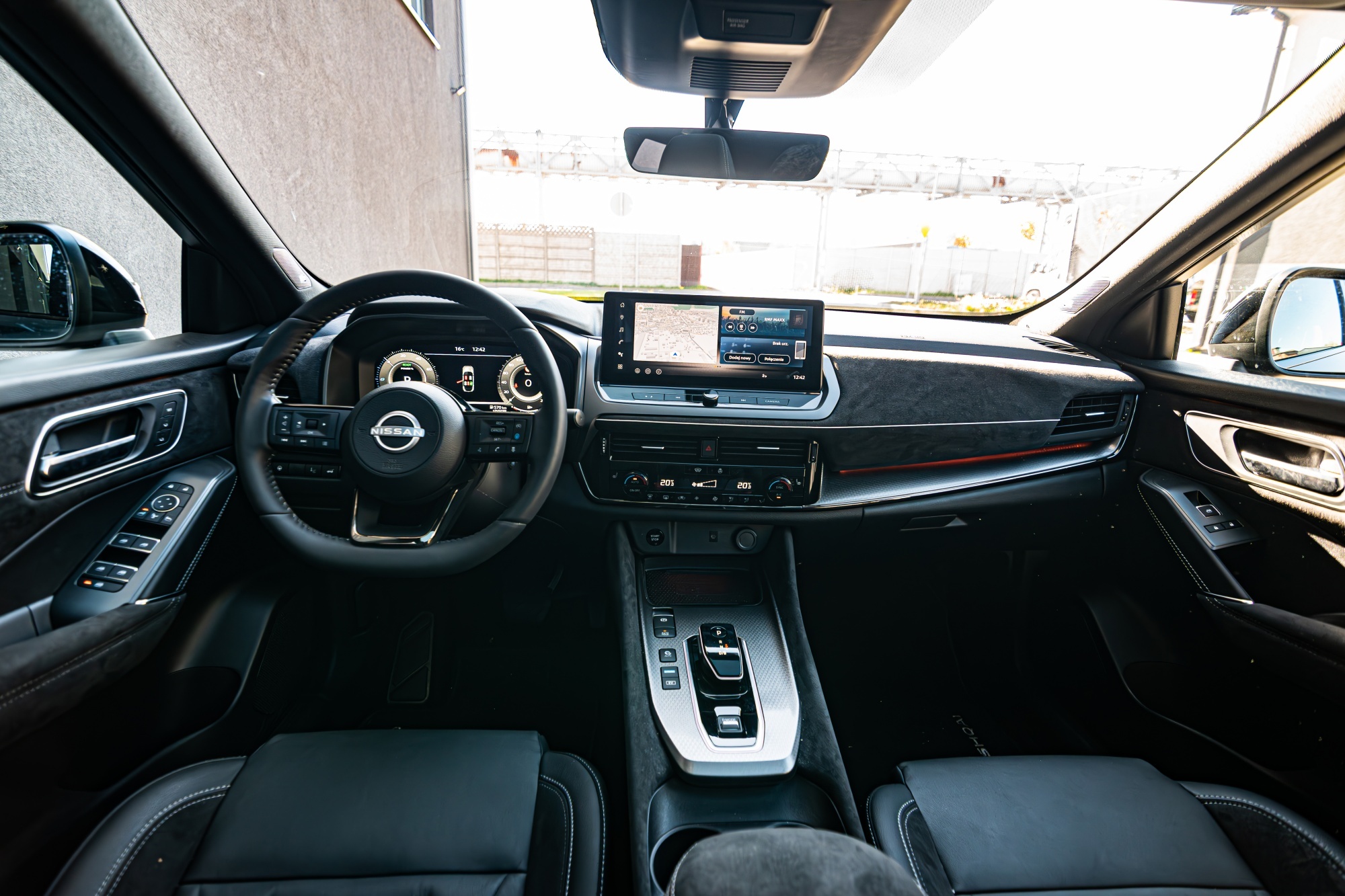 Nissan Qashqai N-Design wnętrze