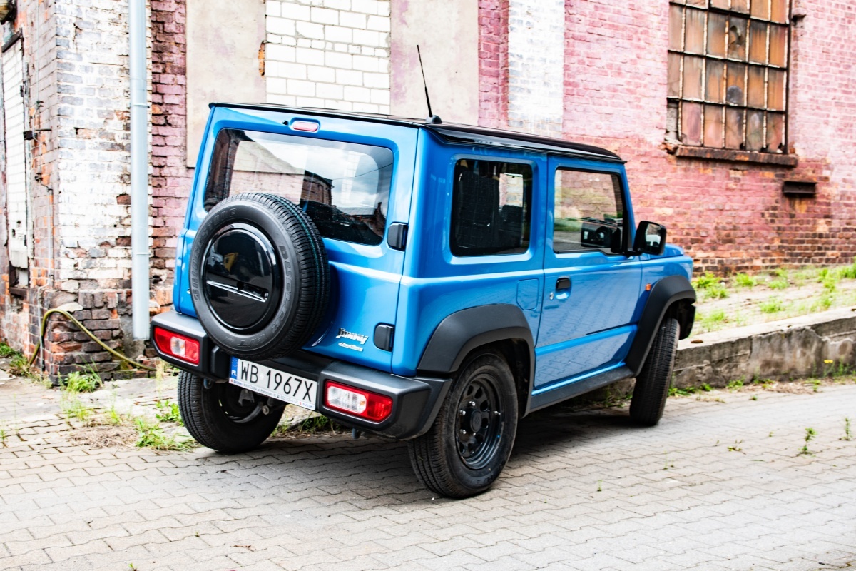 Suzuki Jimny tył
