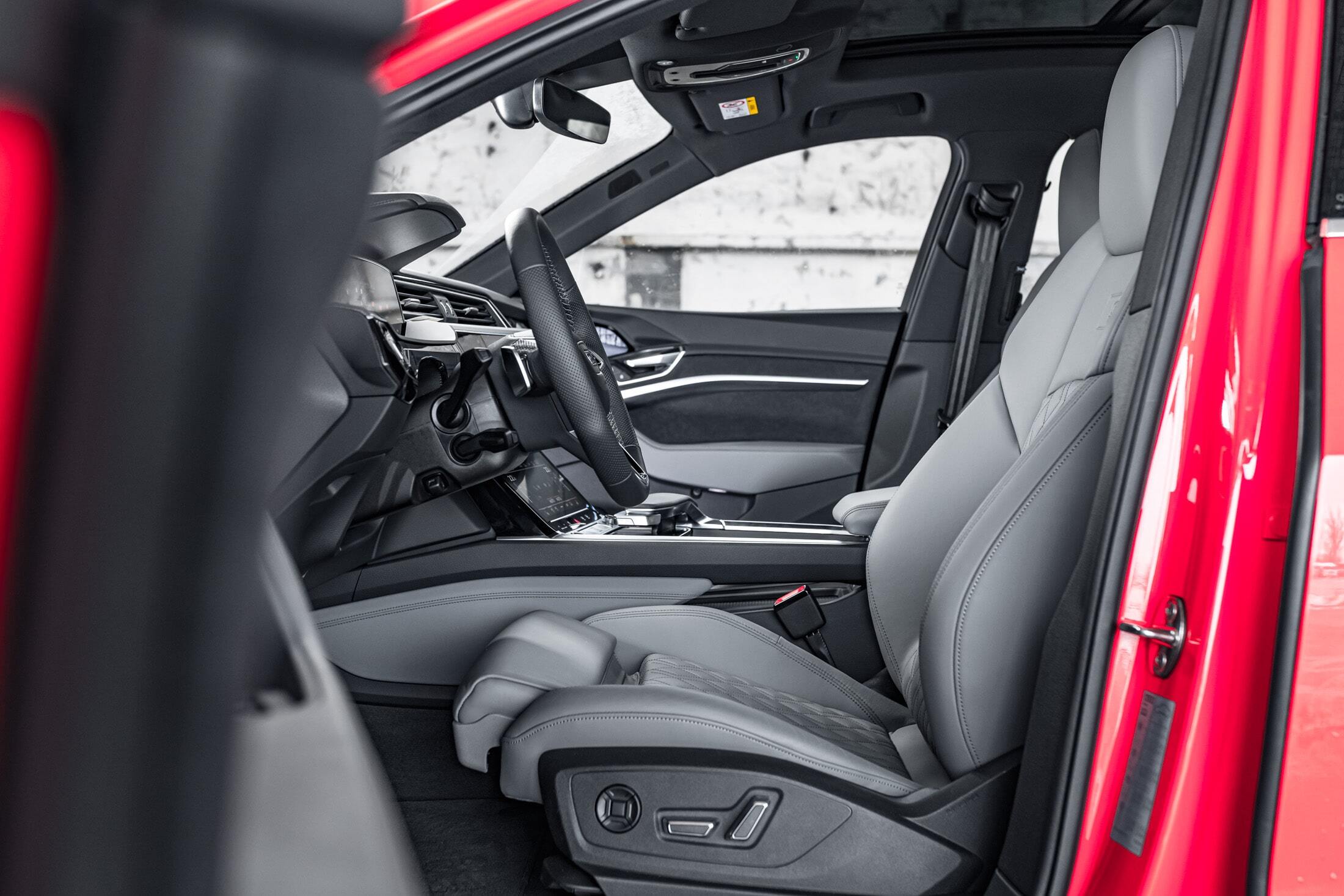 Audi Q8 e tron fotele