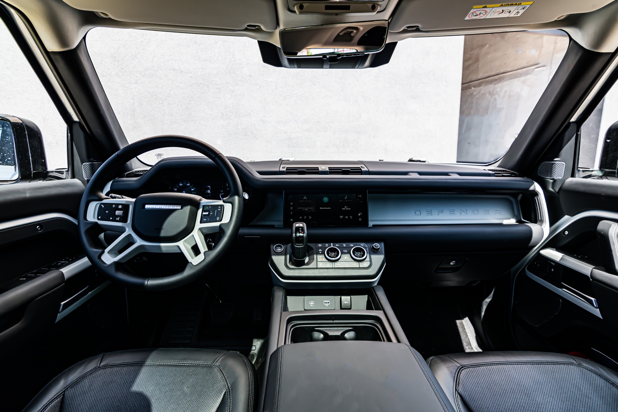 Land Rover Defender 110 wnętrze