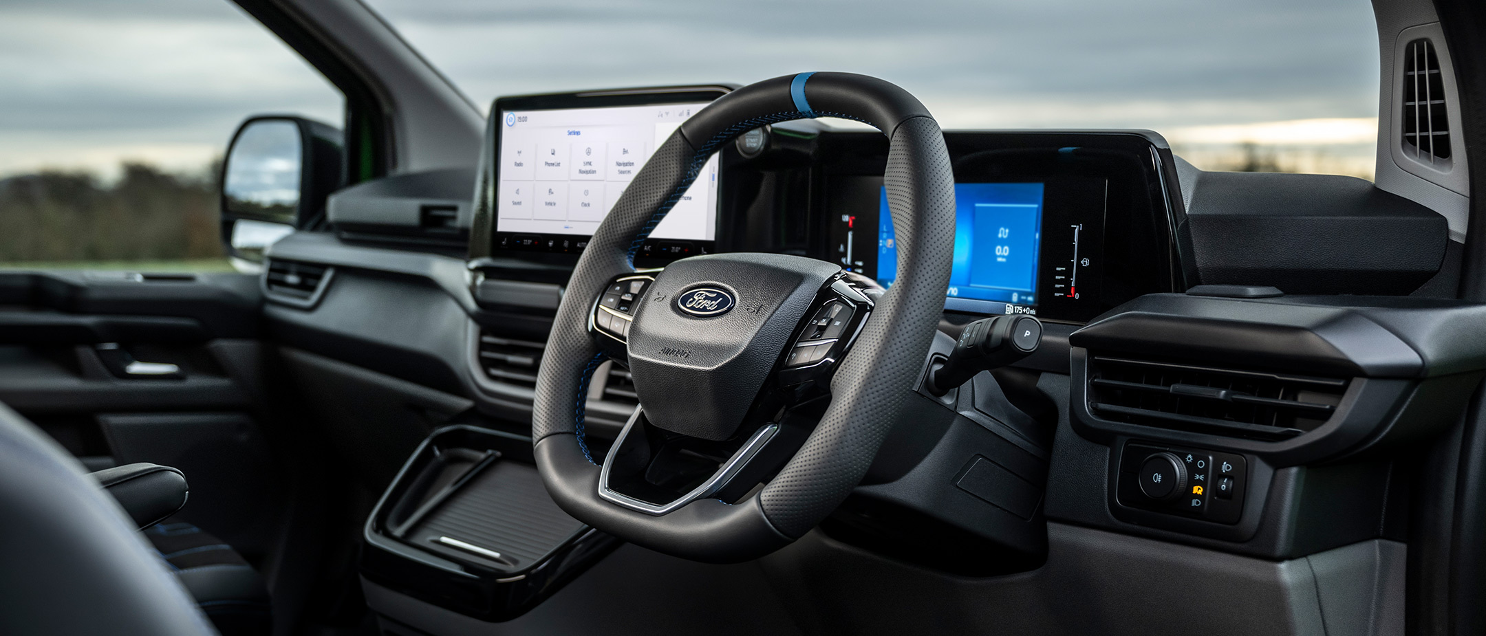 Ford Transit Custom MS-RT wnętrze