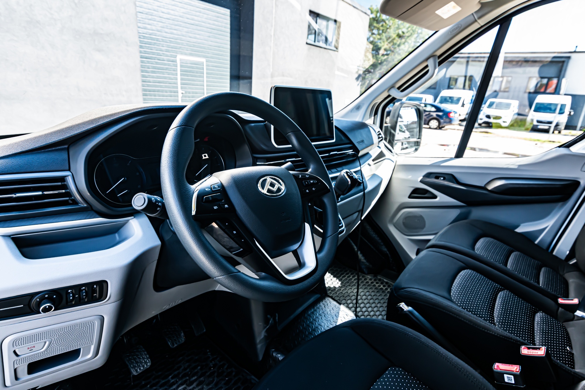 Maxus Deliver 9 wnętrze