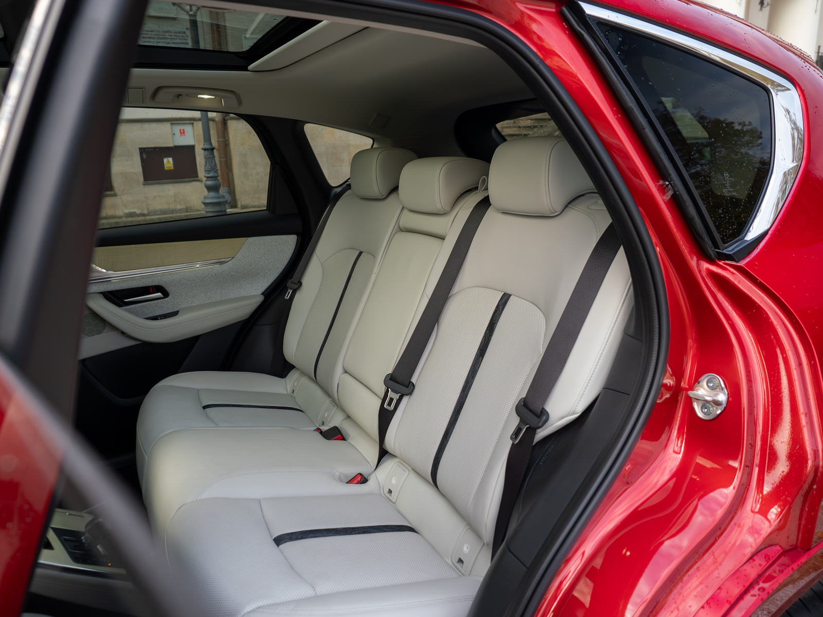 Mazda CX60 opis wnętrza test samochodu