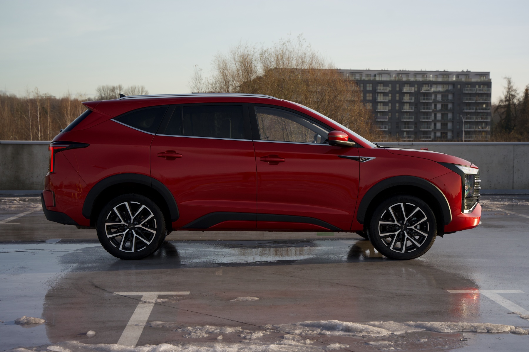 JAC JS8 Pro sylwetka