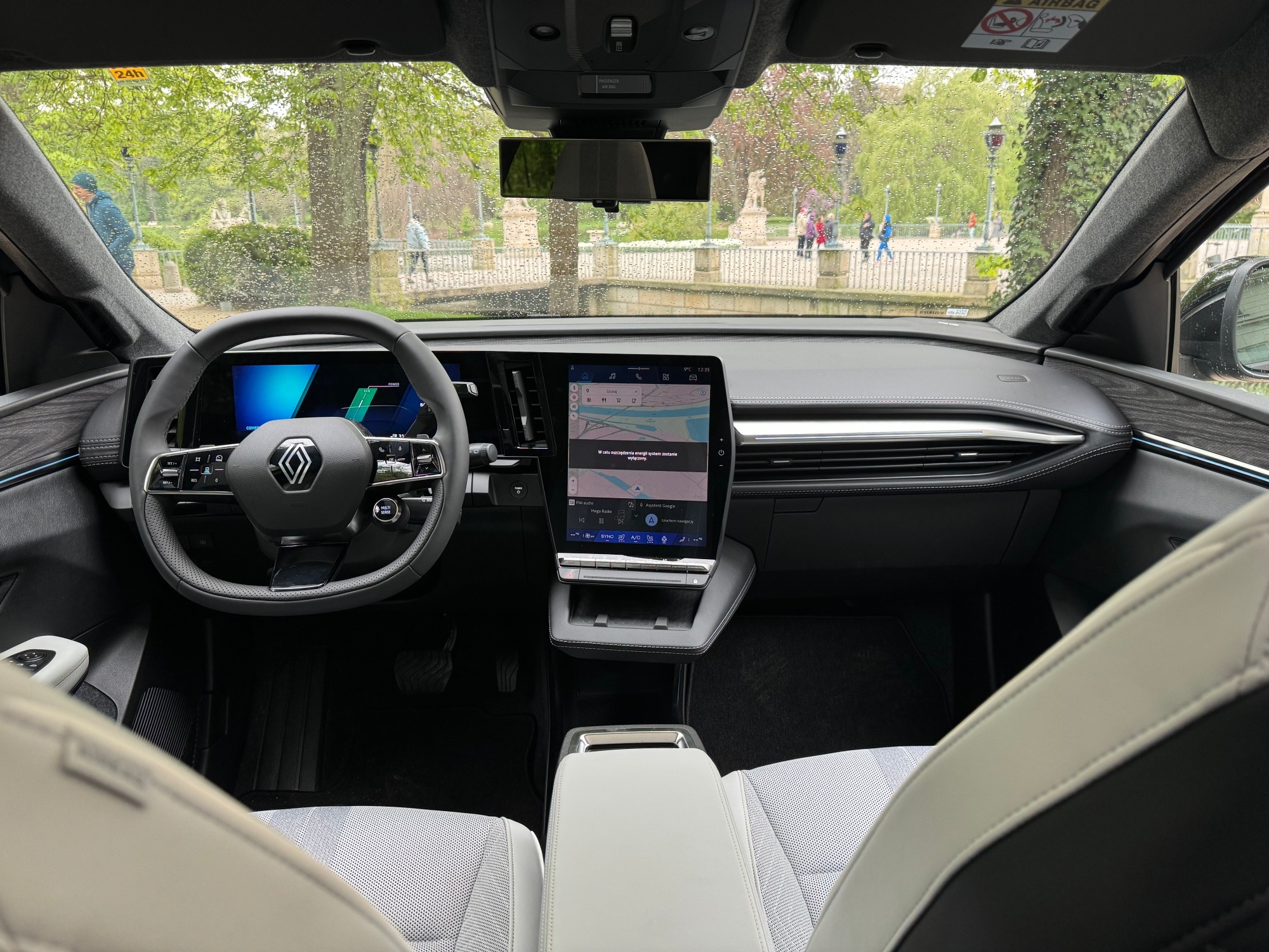 Renault Scenic E-Tech wnętrze