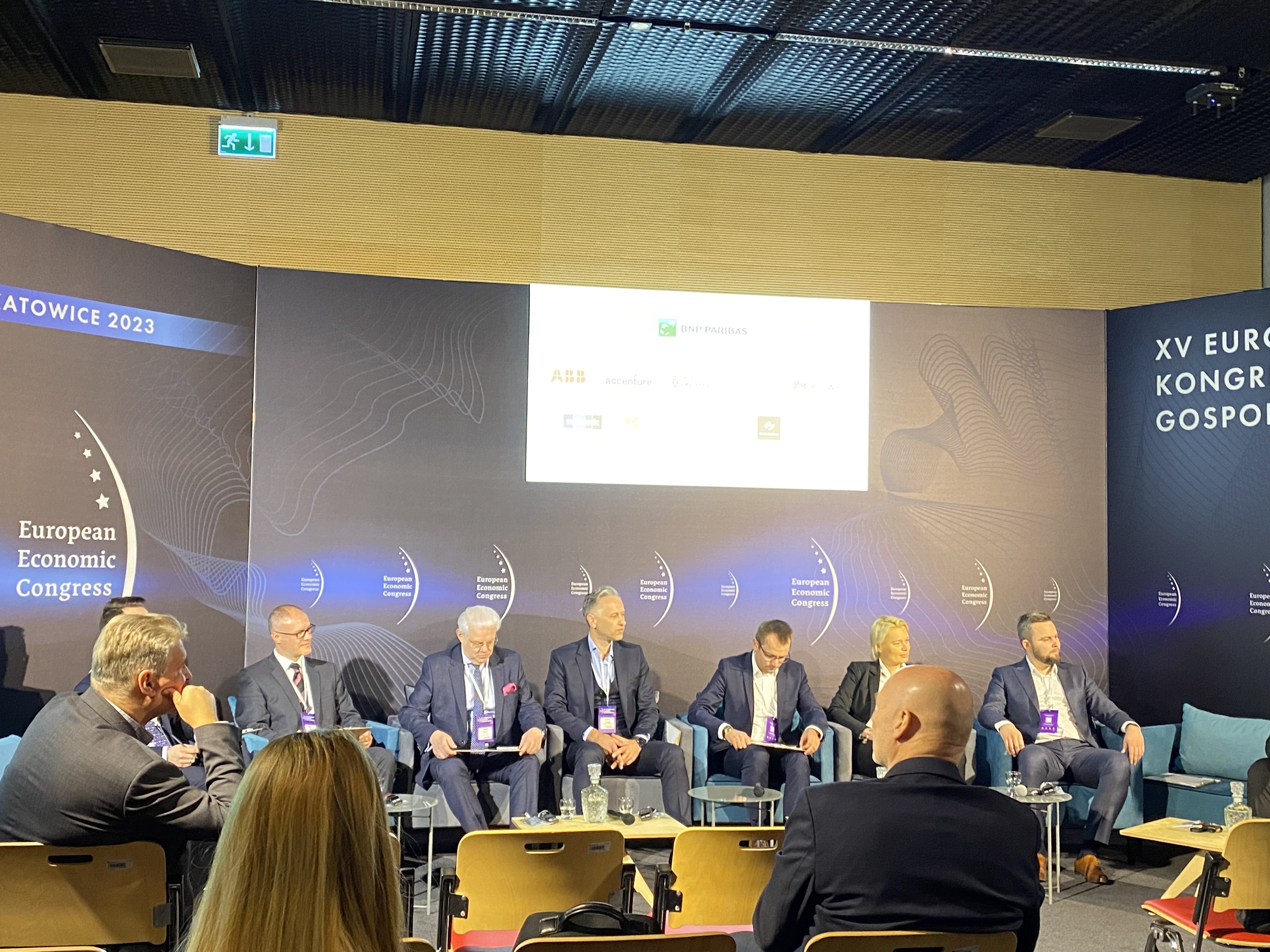 Konferencja "Motoryzacja bez spalin" podczas EEG 2023