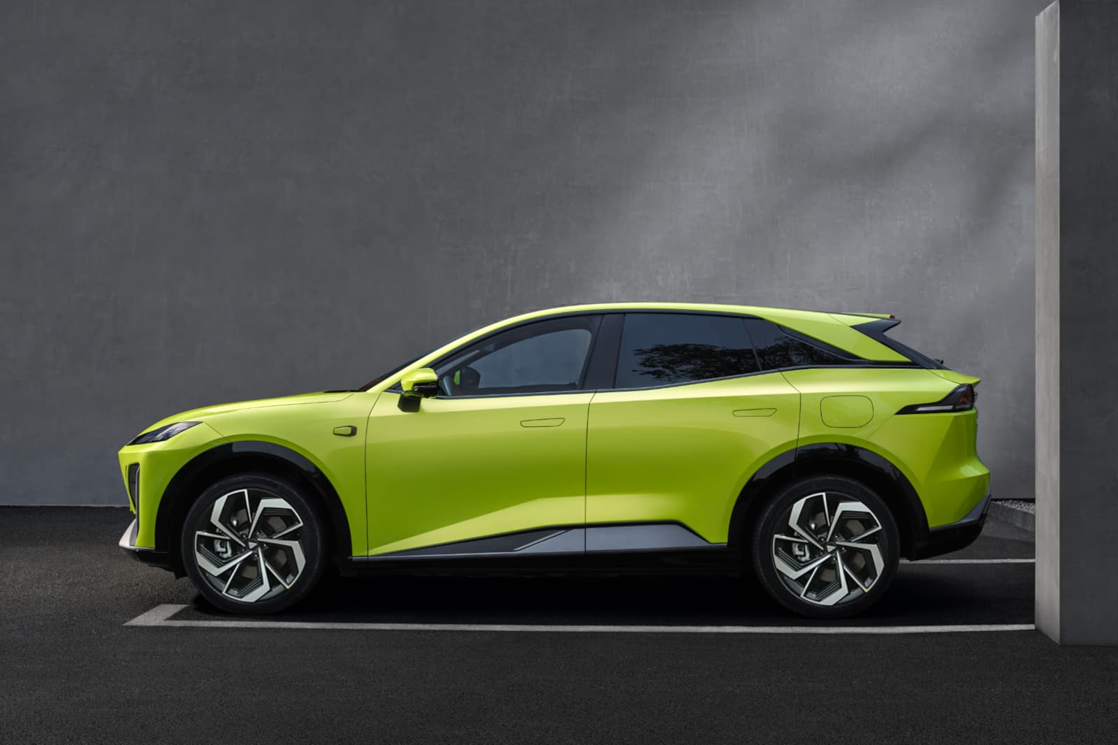 Changan Deepal S07 sylwetka