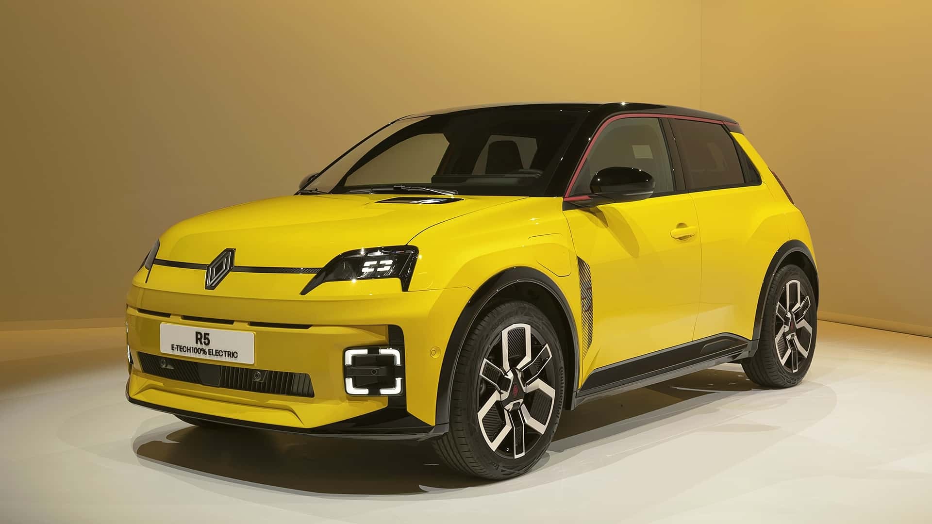 Renault 5 przód