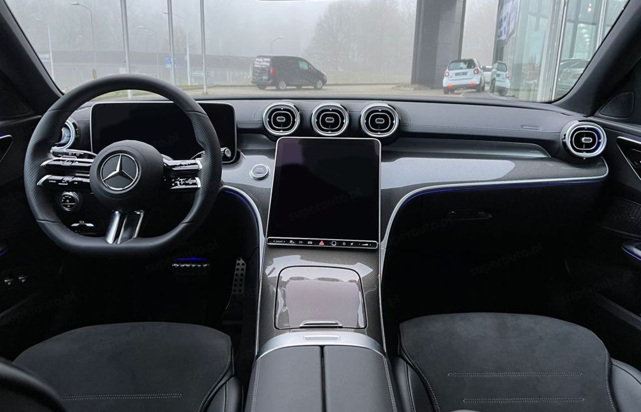 Mercedes Klasa C wnętrze