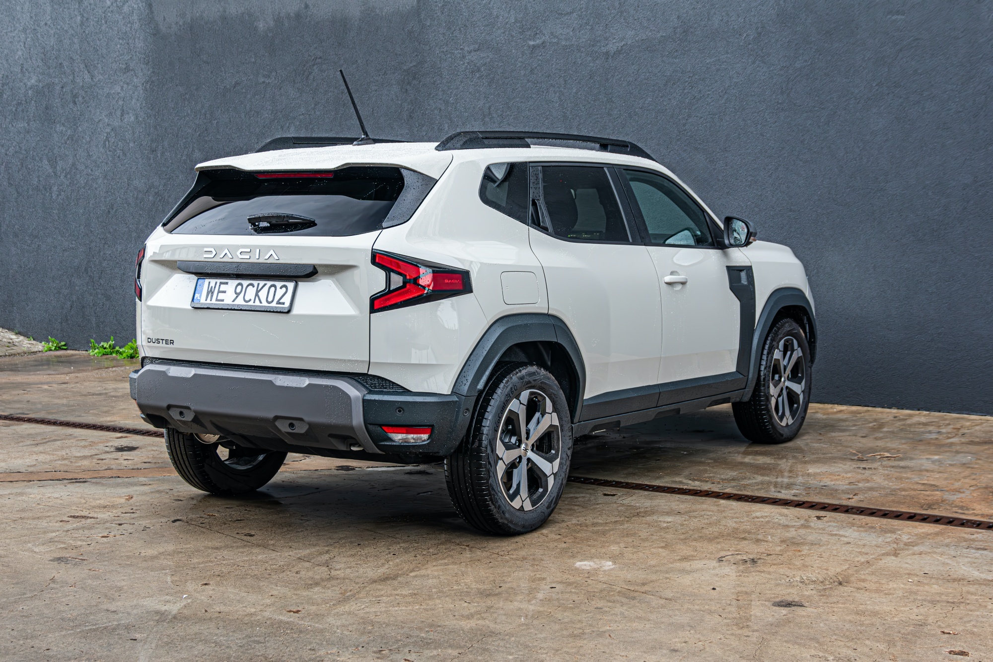 Dacia Duster tył
