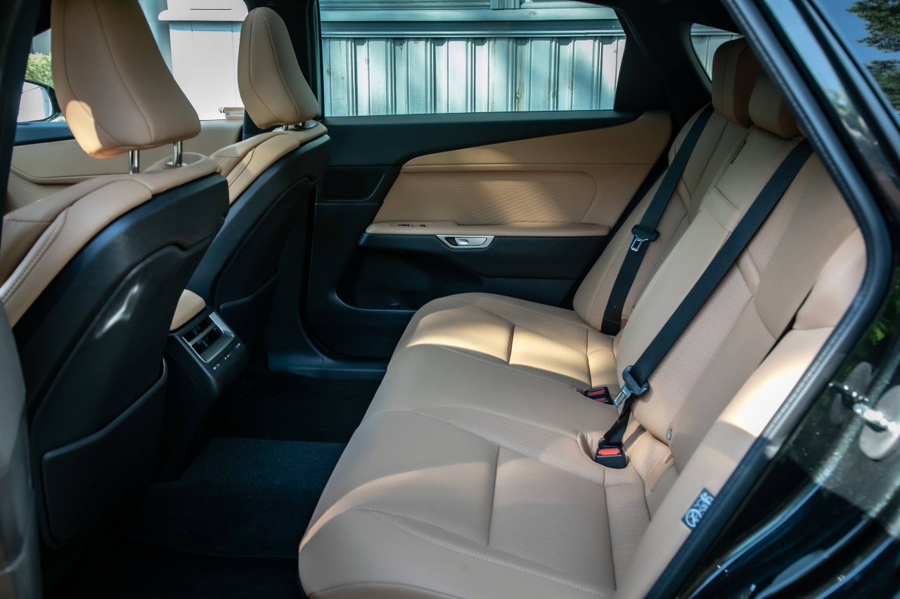 Lexus ES tylna kanapa