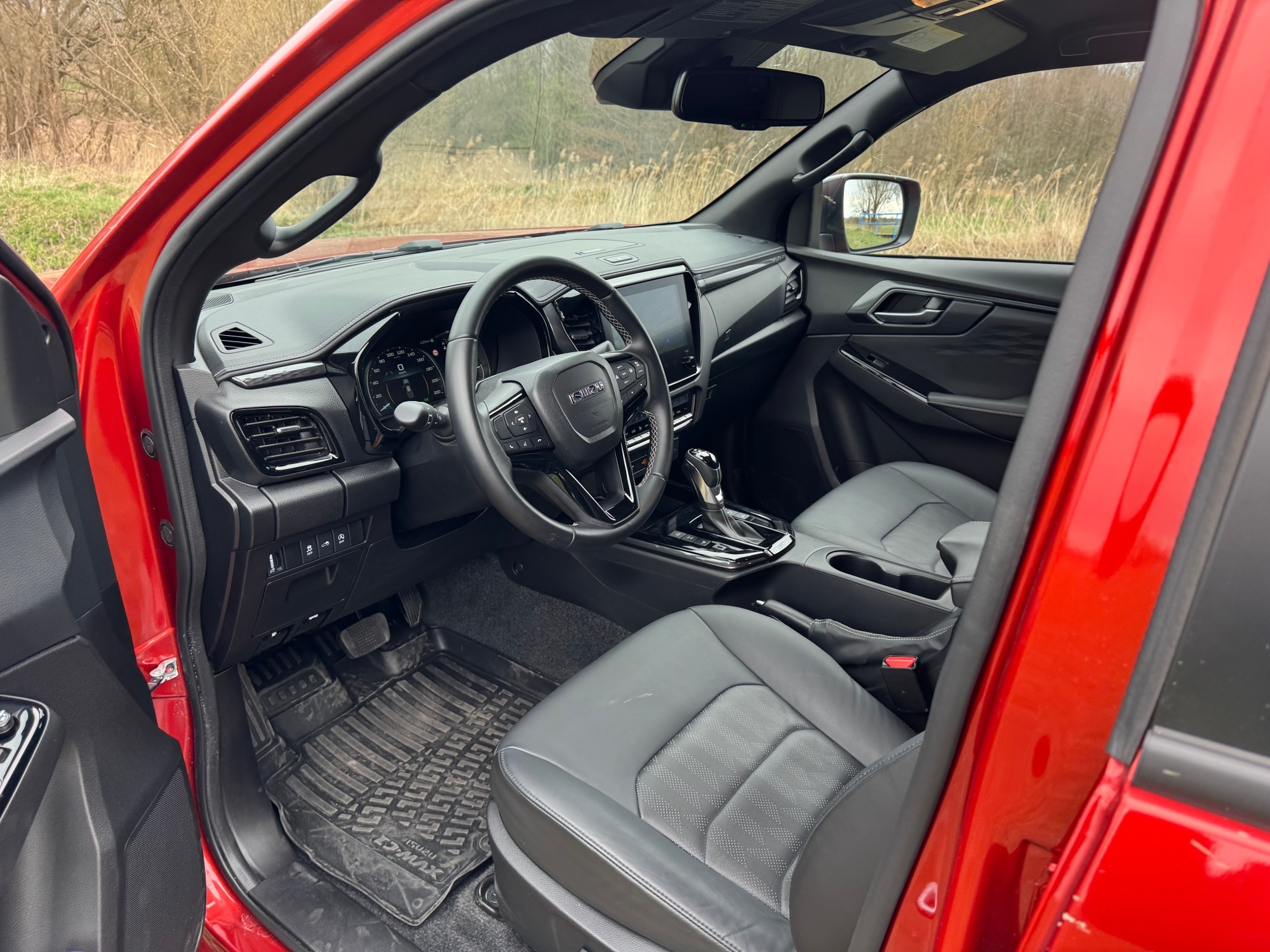 Isuzu D-Max wnętrze