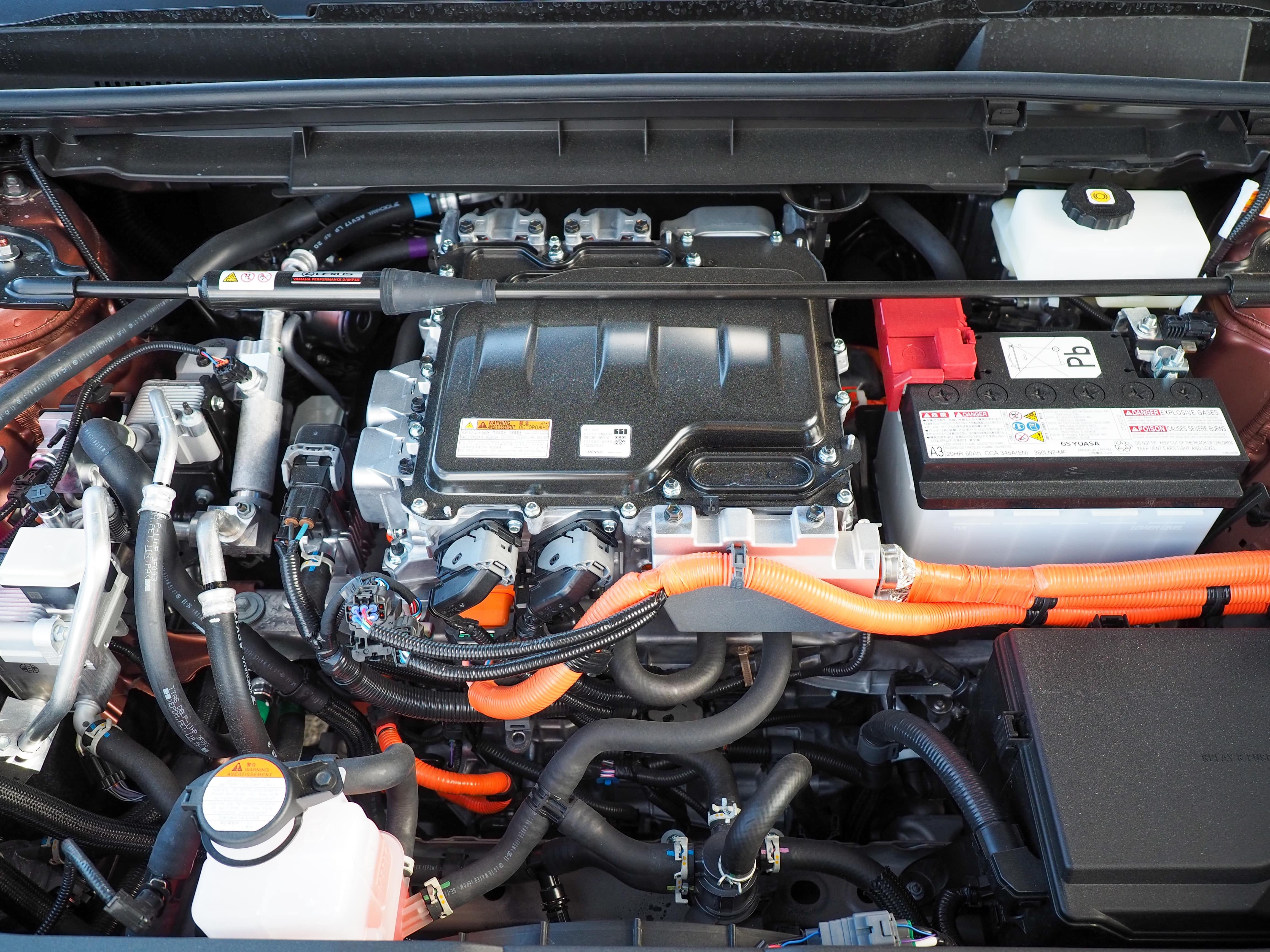 silnik  lexus RZ 2023