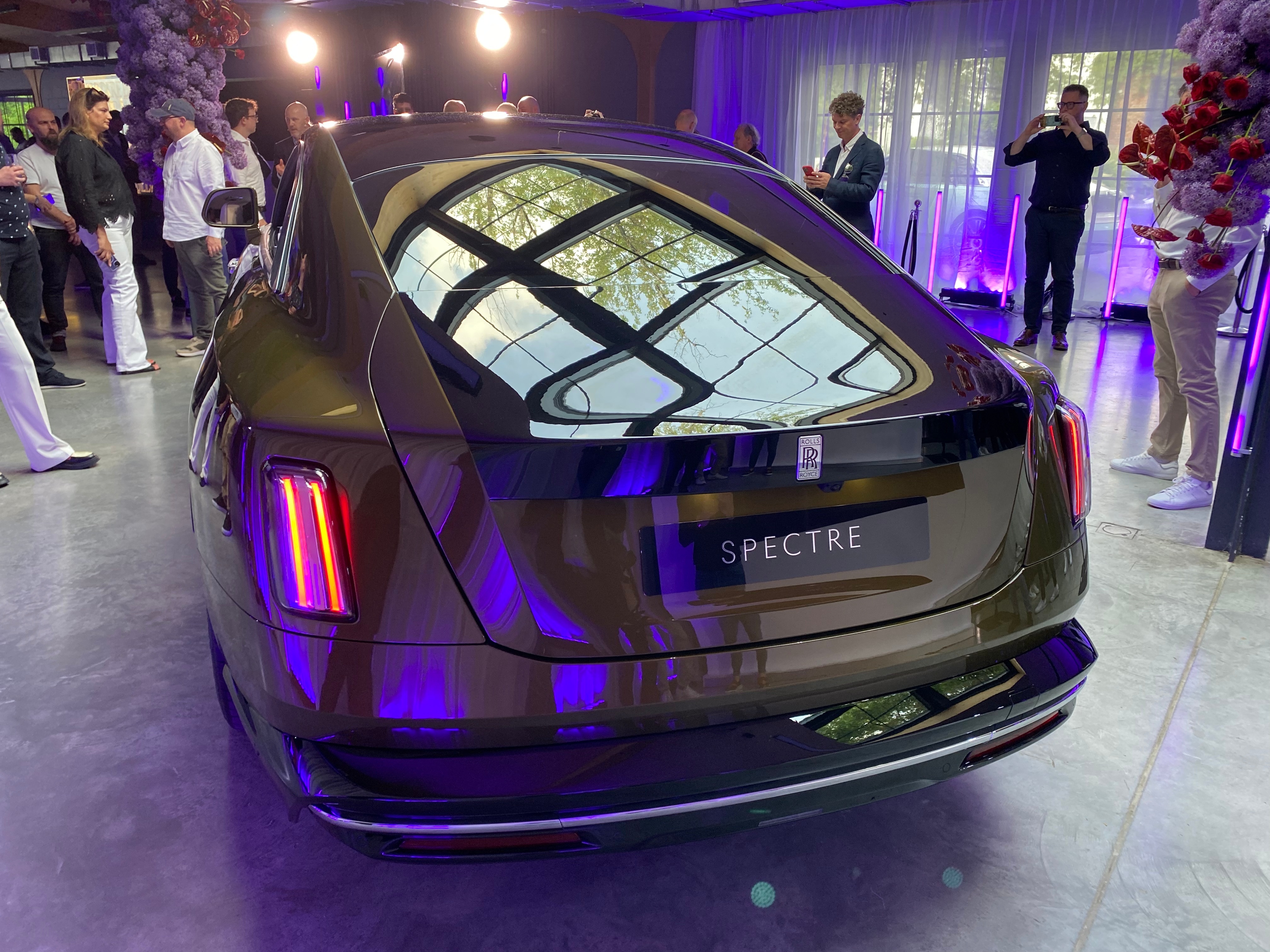 Rolls-Royce Spectre tył