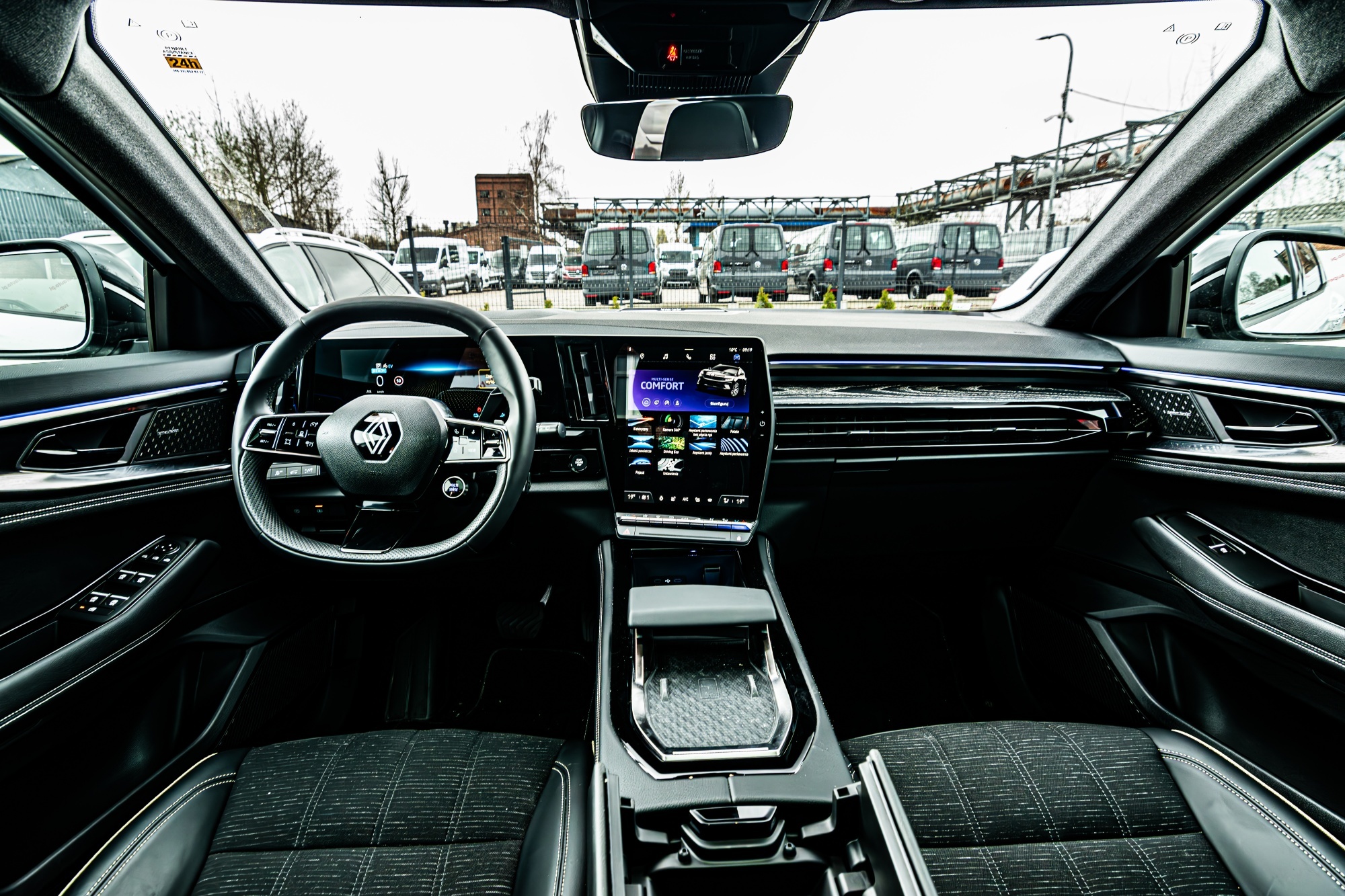 Renault Austral E-Tech wnętrze