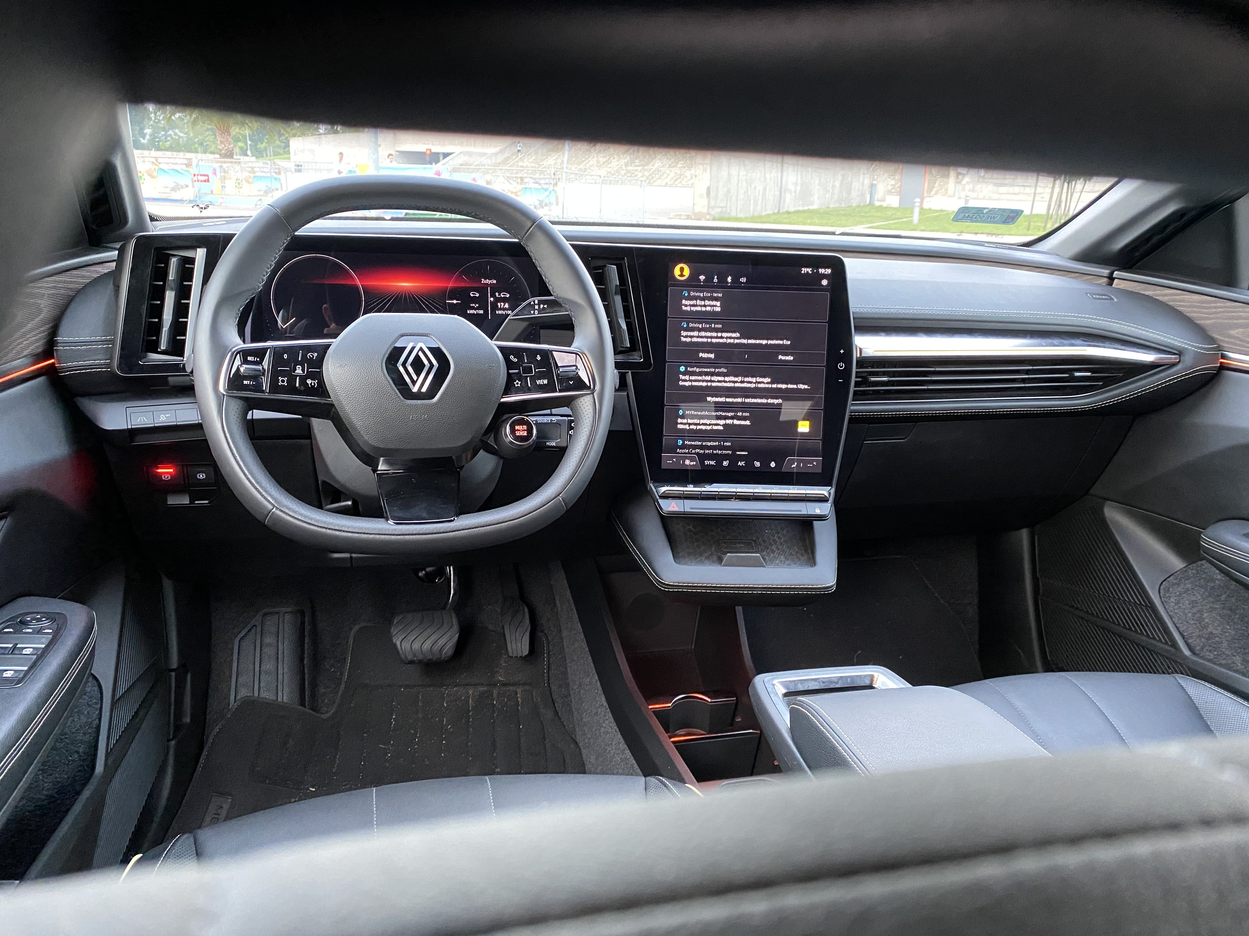 Megane E-Tech wnętrze