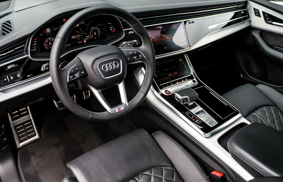 Audi Q7 wnętrze