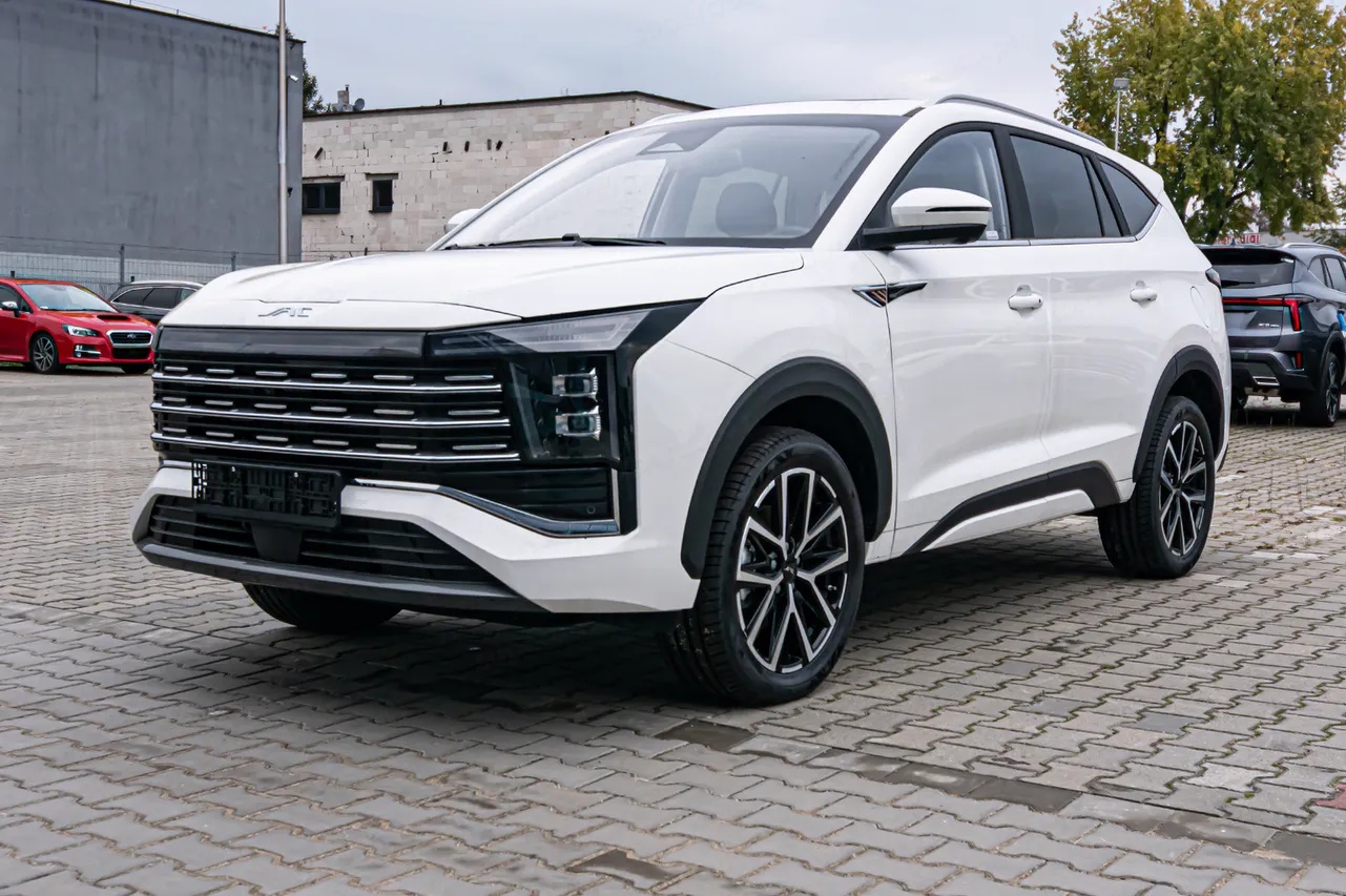 JAC JS8 Pro