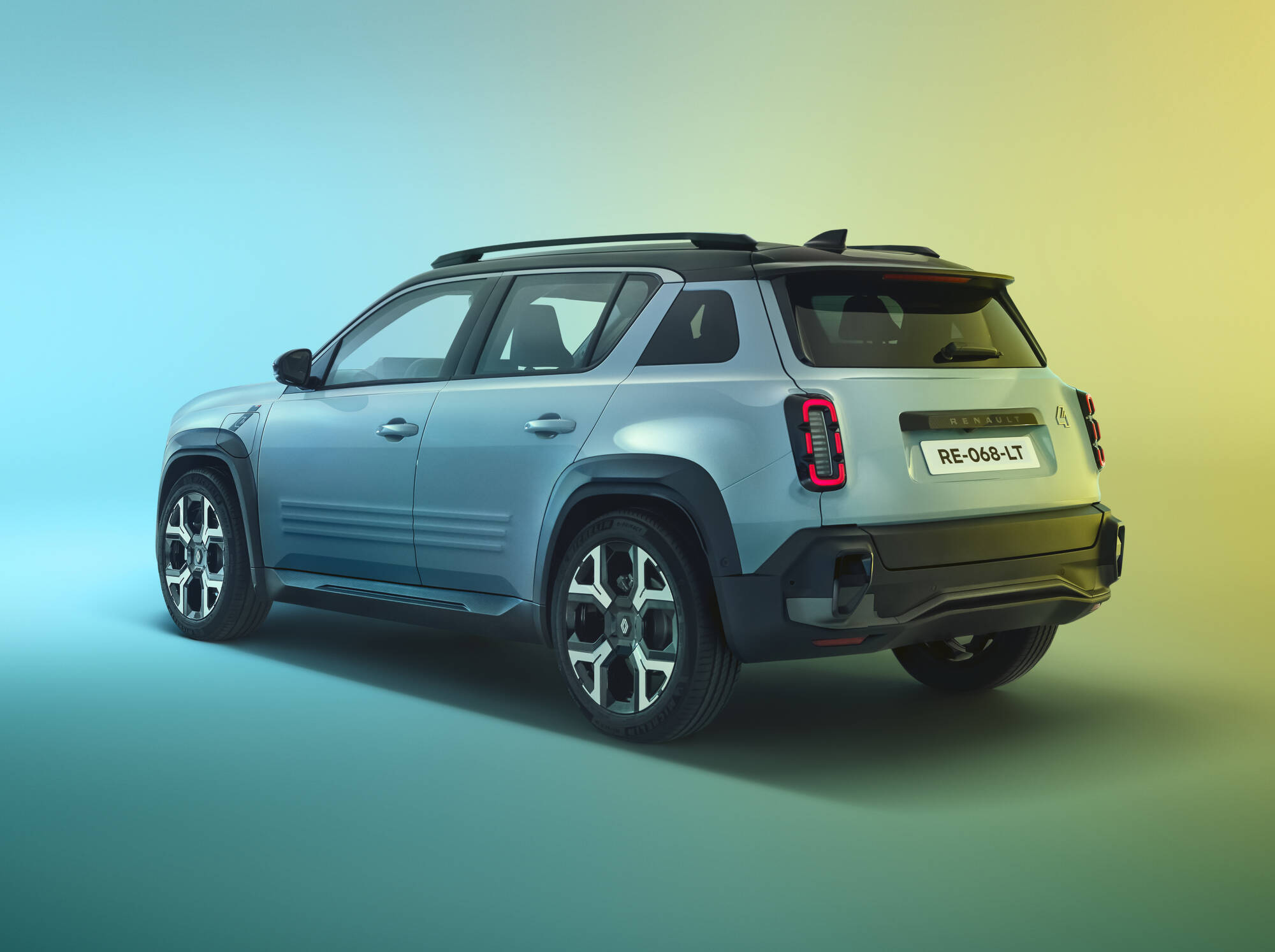 Renault 4 E-Tech tył 
