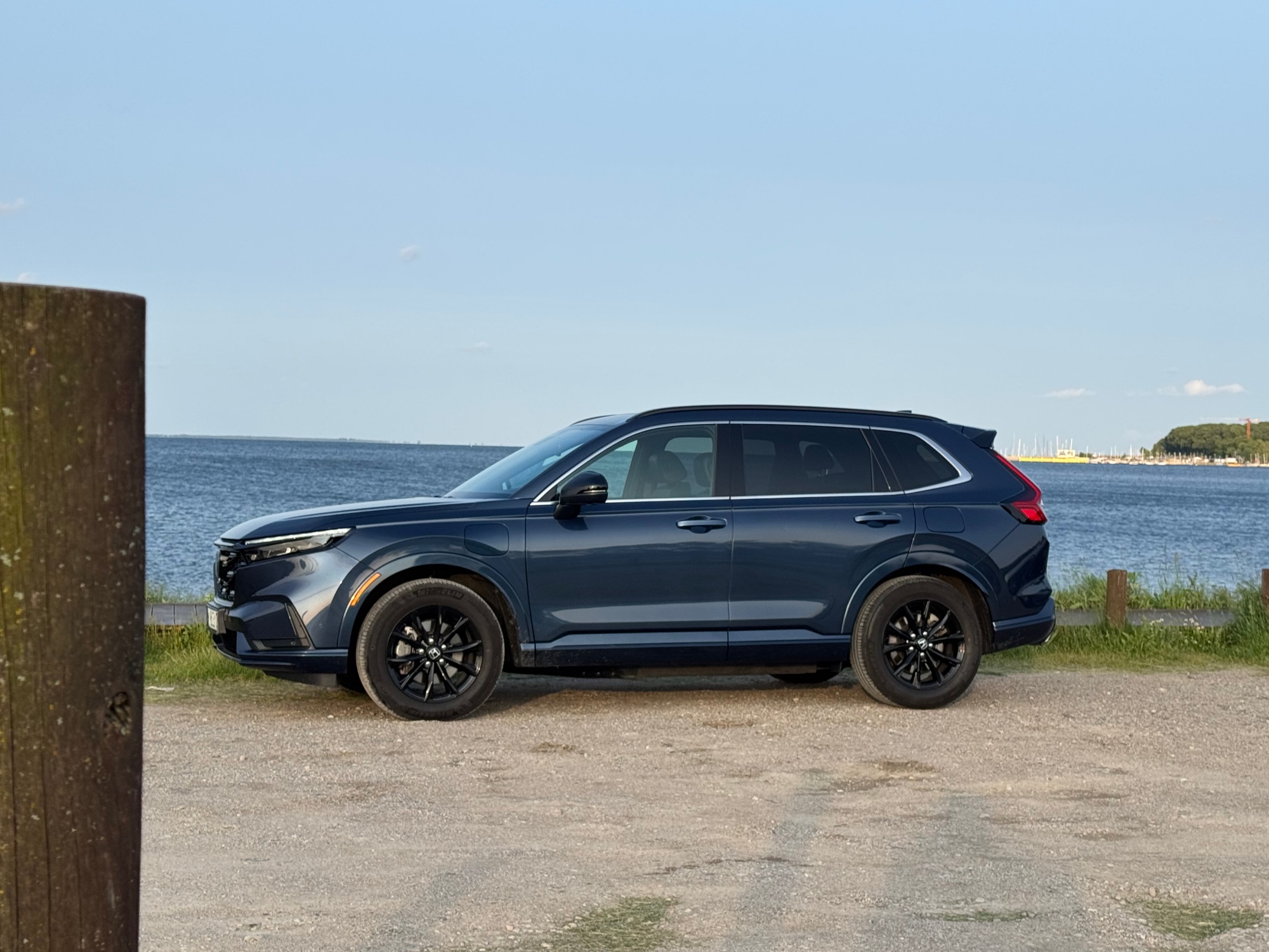 Honda CR-V e:PHEV sylwetka