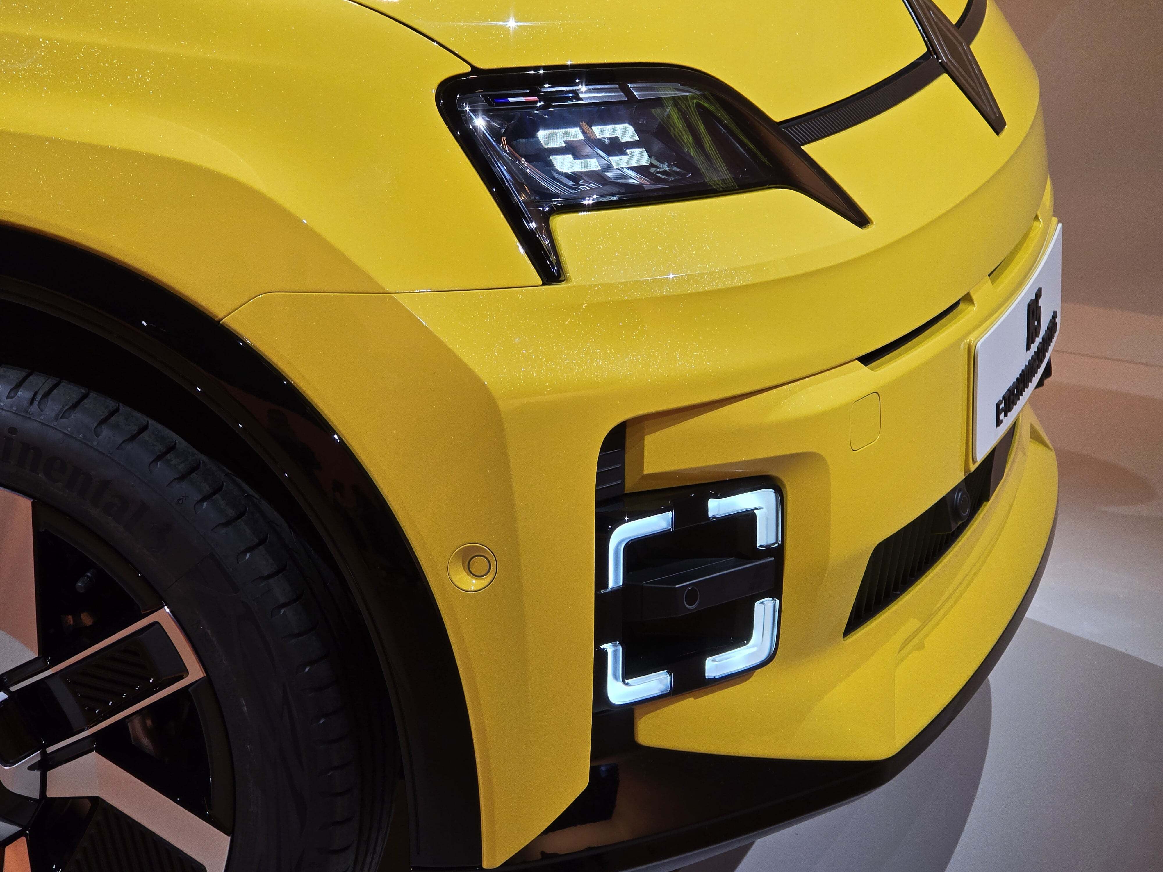 Elektryczne renault 5 e-tech