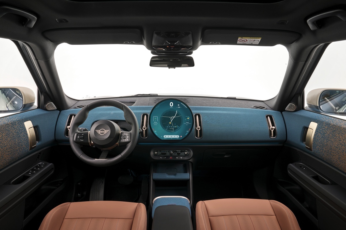 Mini Countryman 2024 wnętrze