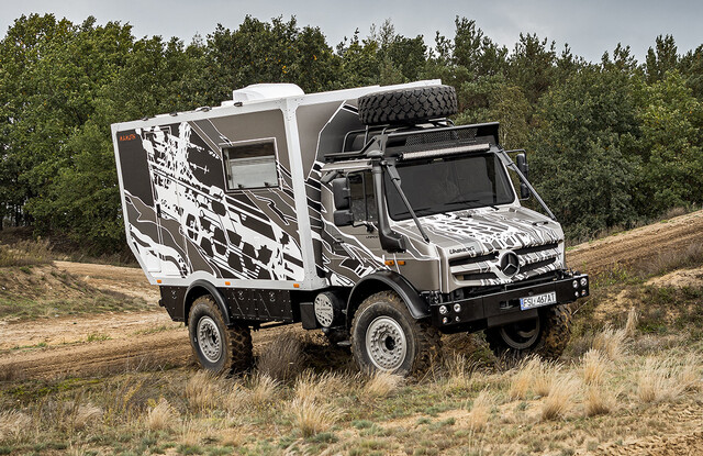 Unimog U3000 4x4 Mamuth