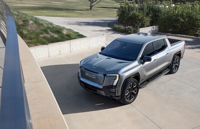 GMC Sierra EV 2024
