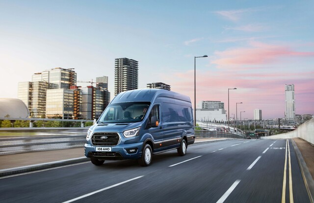 Nowy Ford transit 2022