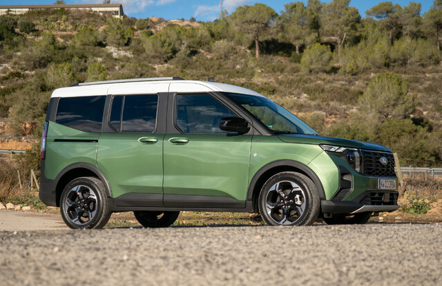 Ford Tourneo Courier 2024