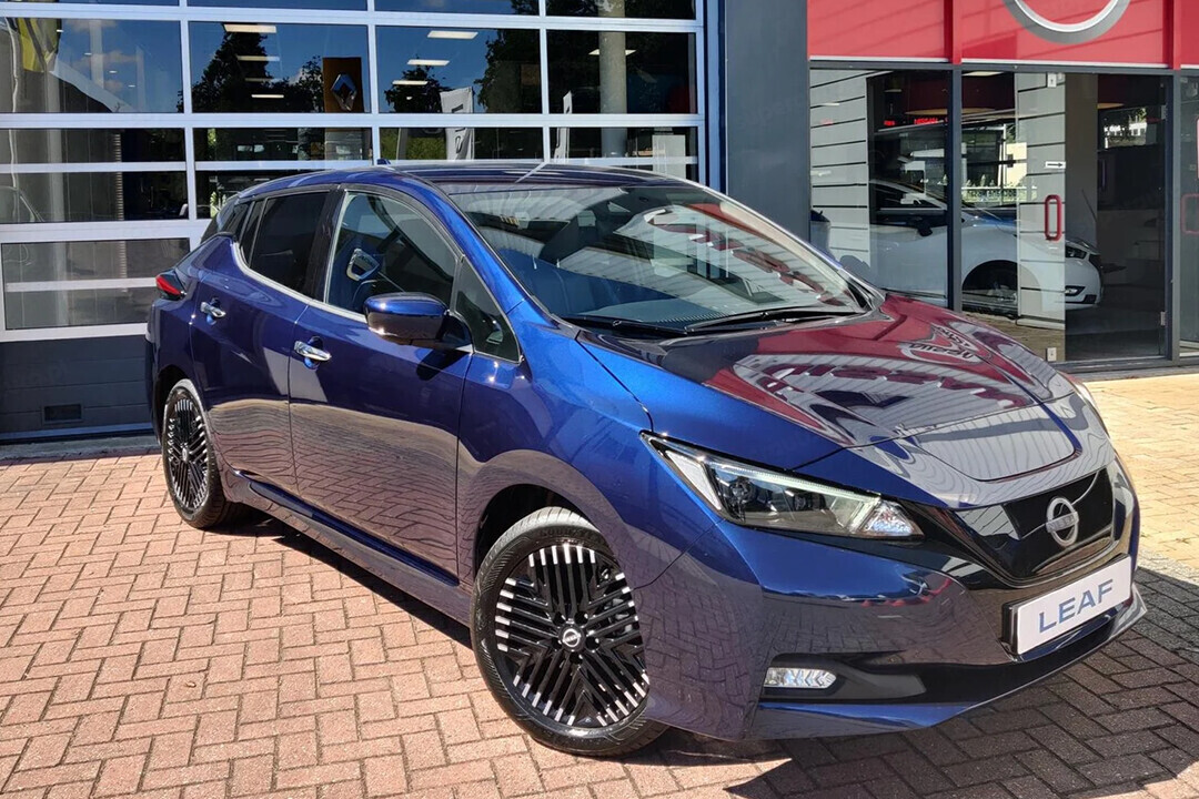 Nissan Leaf 39kWh Acenta Leasing samochodu Superauto.pl