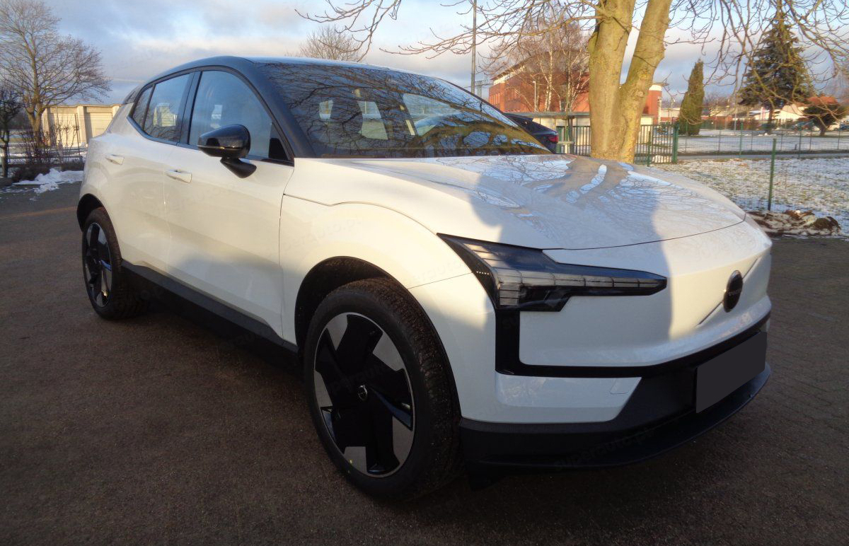 Volvo EX30 Single Motor Extended Range Plus | Leasing samochodu ...