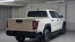 Toyota HiLux mHEV Double Cab Active 4x4 aut 2.8 204KM Pick-Up