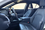 Lexus UX 300h F Sport Design