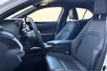 Lexus UX 300h F Sport Design