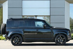 Land Rover Defender 110 D300 X-Dynamic HSE