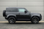 Land Rover Defender 90 D250 X-Dynamic SE