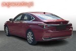 Lexus ES 300h Business Edition +