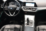 BMW Seria 3 330i Luxury Line aut