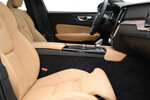 Volvo V60 T6 AWD Plug-In Hybrid Plus Dark