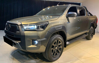Toyota HiLux Double Cab Invincible 2.8 204KM Pick-Up