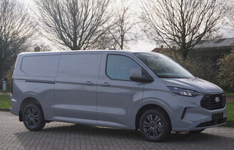 Ford Transit Custom 320 L2H1 Limited A8 2.0 170KM Furgon
