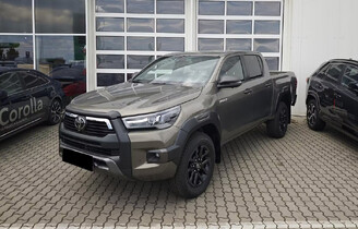 Toyota HiLux Double Cab Invincible 2.8 204KM Pick-Up