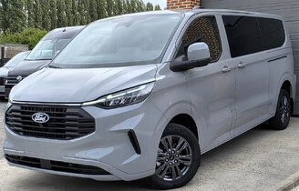 Ford Transit Custom Kombi M1 320 L2H1 Limited A8 2.0 170KM Kombi