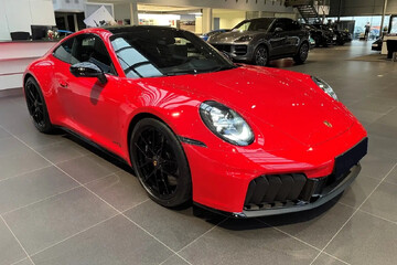 Porsche 911 Carrera 4 GTS