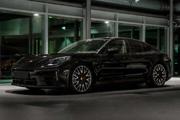Porsche Panamera 4 E-Hybrid