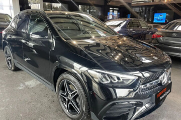Mercedes GLA 220 4-Matic AMG Line 8G-DCT