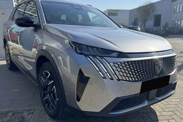 Peugeot 5008 Allure e-DCS6 1.2 mHEV